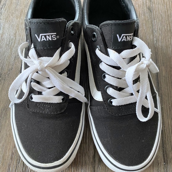 Womens Vans - Picture 4 of 9